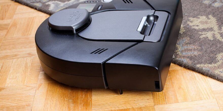 Neato XV Signature Pro photo