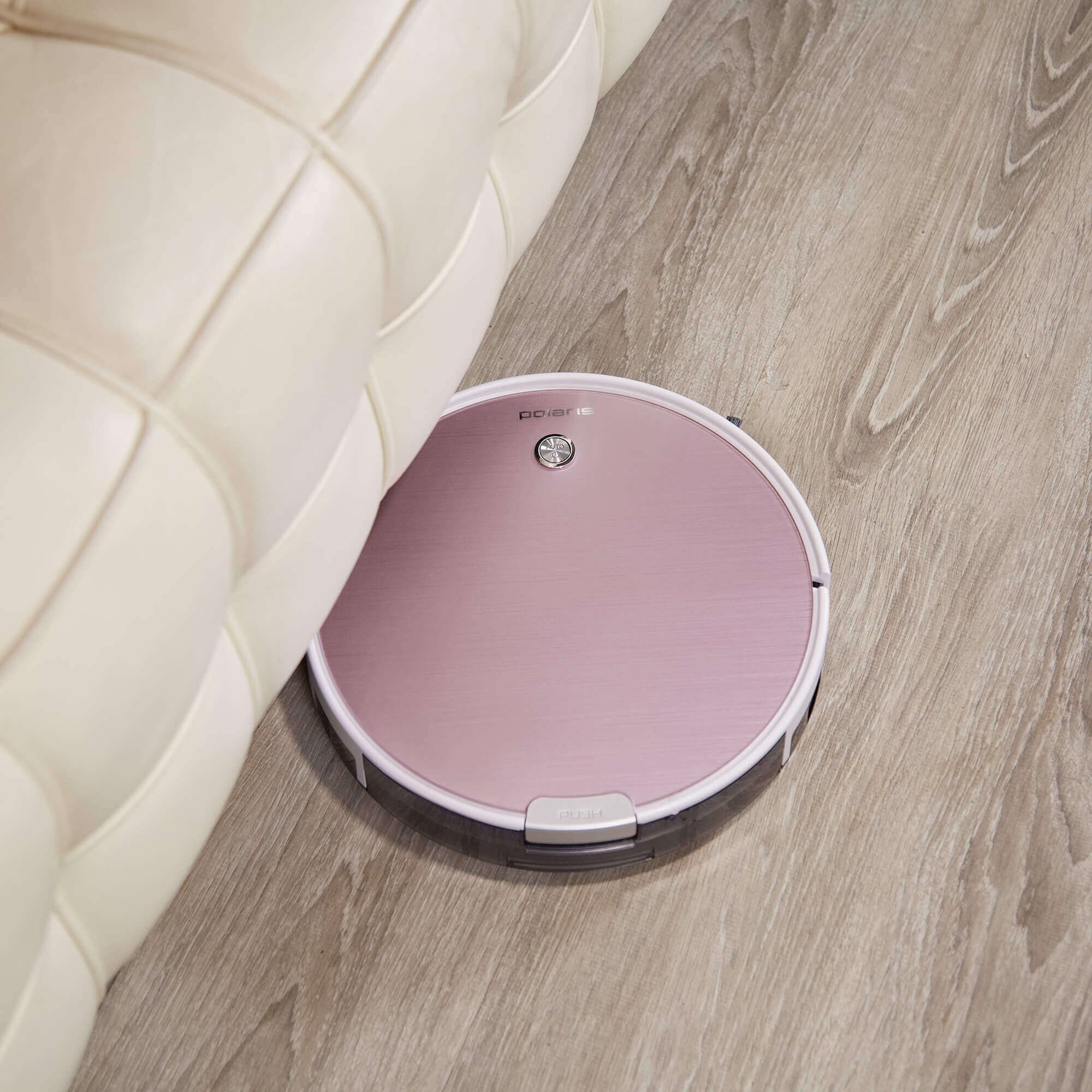 Grindų valymas po baldais Grindų valymas po baldais