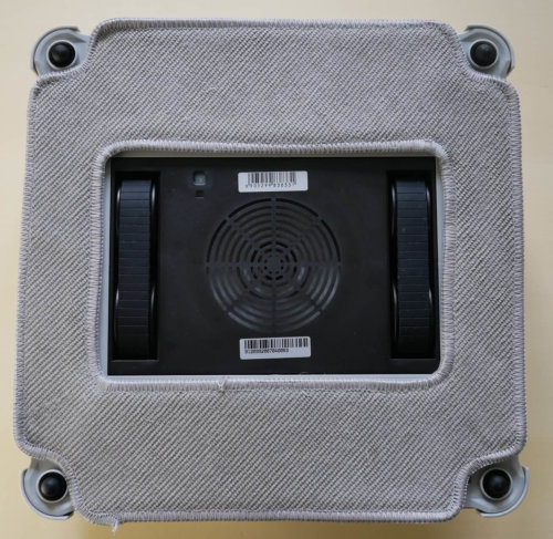 Vaizdas iš apačios (pilkos servetėlės)