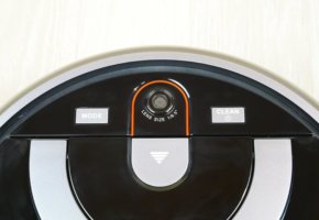 Kamera valdomi robotai dulkių siurbliai: 7 geriausi 2021 m. modeliai