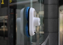 10 geriausių langų valymo robotų 2020 m.