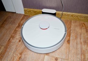 „Xiaomi Roborock S6 Pure“: aukščiausios klasės robotas dulkių siurblys vos už 300 eurų!