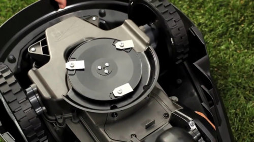 Plaukiojantys peiliai