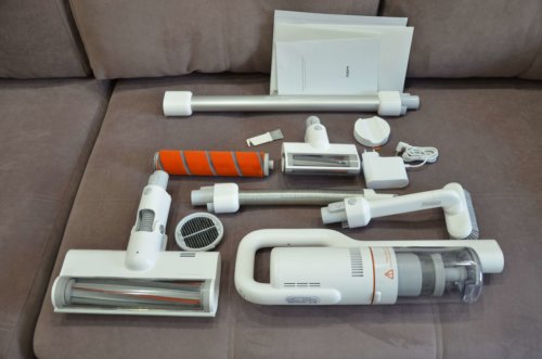 „Roidmi F8“ pakuotės turinys „Roidmi F8“ pakuotės turinys