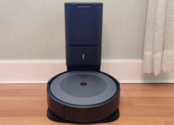 „iRobot Roomba i3/i3 Plus“: pigesni robotai su savaiminio valymo pagrindu