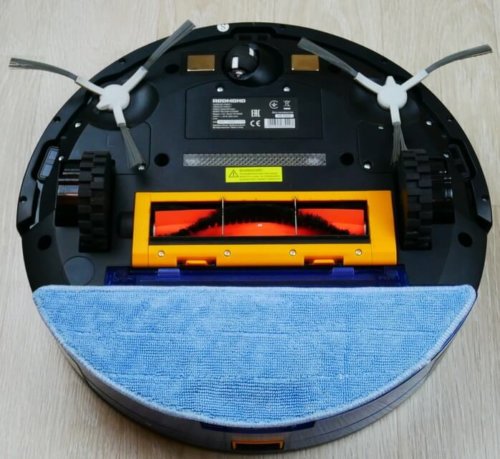 Vaizdas iš apačios (su servetėle)