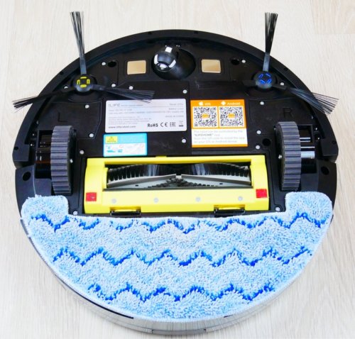 Vaizdas iš apačios su servetėle