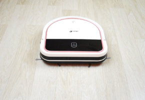 „iBoto Smart N520GT Aqua“: Įperkamas robotas dulkių siurblys, kuris geriau valo kampus.