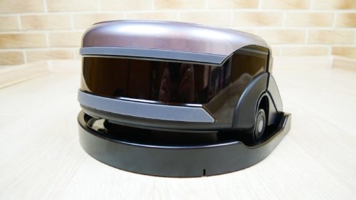 Robotas ant platformos Robotas ant platformos