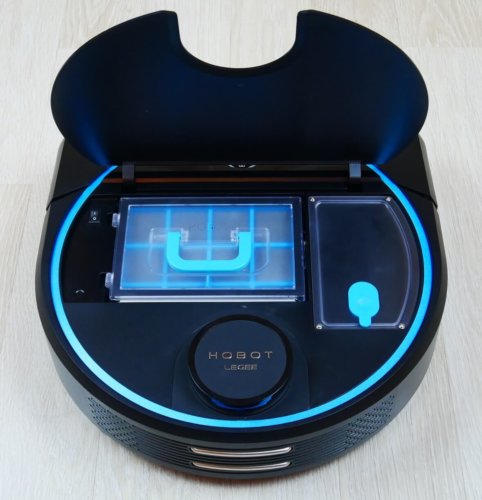 Dulkių surinktuvo ir vandens bako vieta