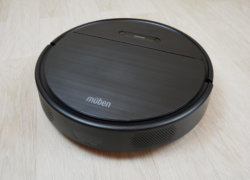 „Muben Smart Bot“: Įdomus robotinis dulkių siurblys su giroskopu ir šlapio valymo funkcija.