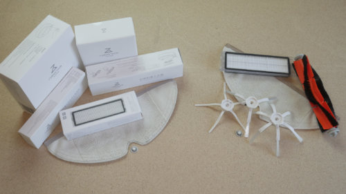 Original Roborock accessories and Chinese ones