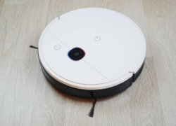 „Yeedi 2 Hybrid“: galingas robotas dulkių siurblys su navigacijos sistema vos už 200 eurų