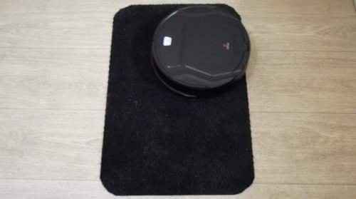 Važiavimas tamsiais paviršiais