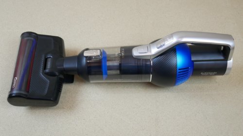 Aspiradora de mano con accesorio para limpiar colchones