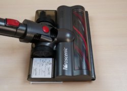 „Proscenic P11“: belaidis dulkių siurblys su šlapio valymo moduliu