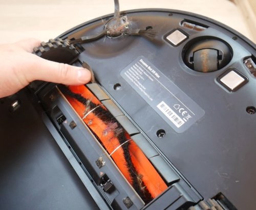 Plaukai ant šepečio