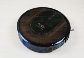 Eufy RoboVac G30 Hybrid : Un aspirateur robot gyroscopique doté d’une bonne navigation et d’un nettoyage humide