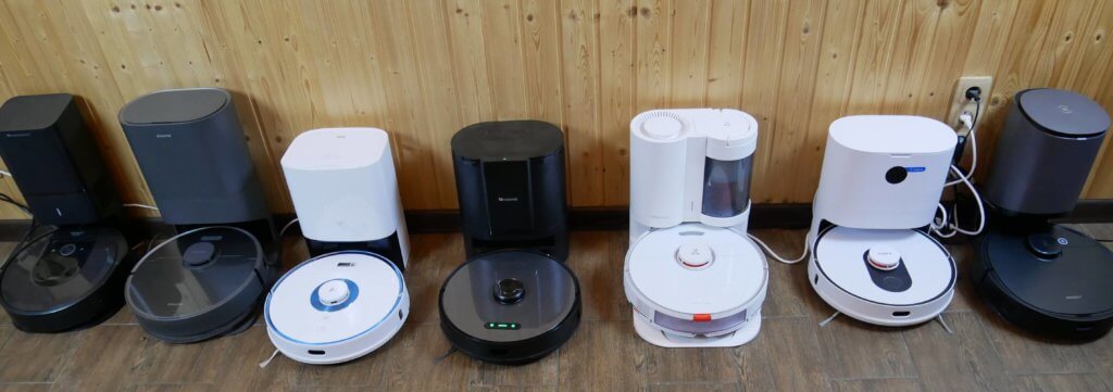 Robotinių dulkių siurblių išdėstymas stotyse