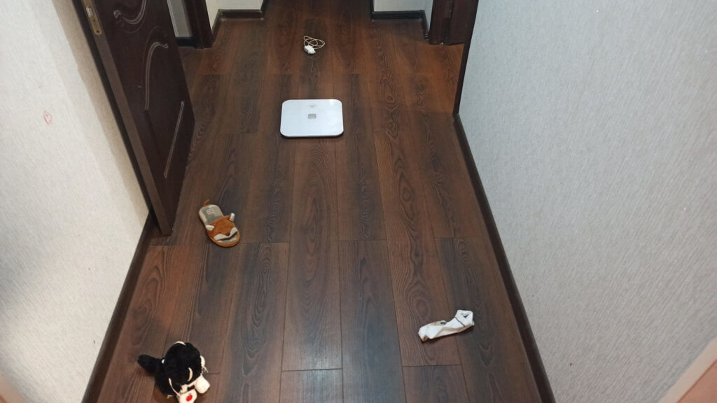 Objektai ant grindų