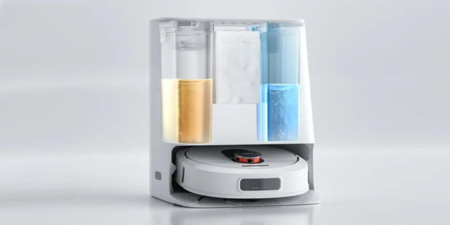 Robotiniai dulkių siurbliai su valymo stotele