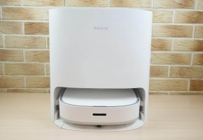 „Dreame Bot W10“: SKALBIMO robotas dulkių siurblys, kuris skalauja servetėles stotelėje