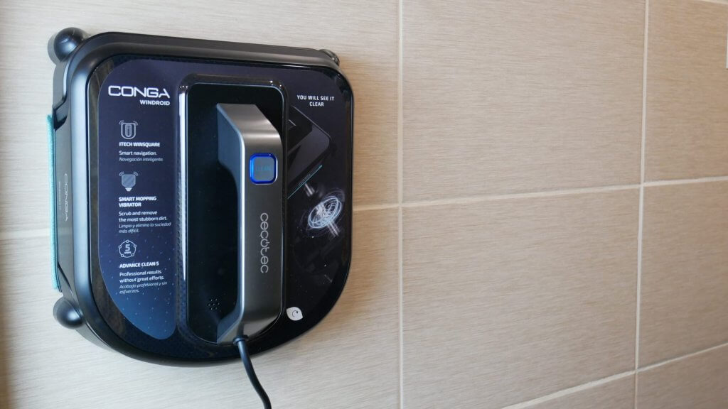 Plytelių sienų plovimas