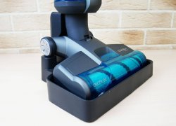 „Cecotec Conga Popstar Aqua&Collect“: savaime išsivalantis vertikalus dulkių siurblys