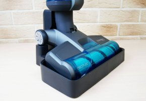 „Cecotec Conga Popstar Aqua&Collect“: savaime išsivalantis vertikalus dulkių siurblys