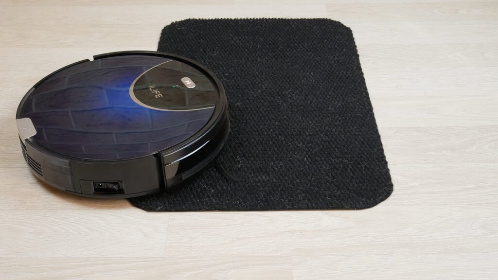 Važiavimas tamsiais paviršiais