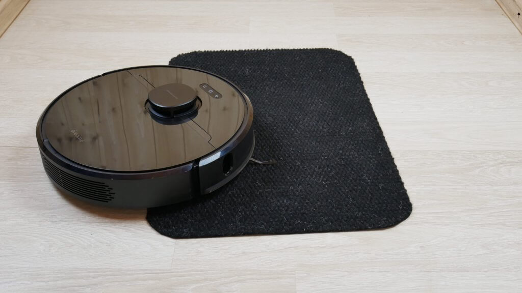 Važiavimas tamsiais paviršiais