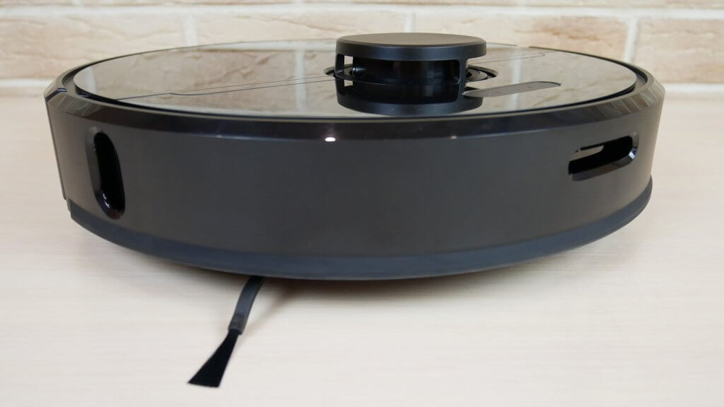 Dreame Bot D9 Pro: vaizdas iš šono