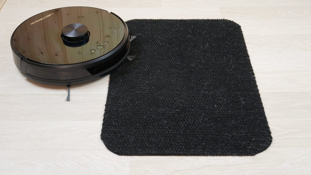 Važiavimas tamsiais paviršiais