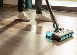 Geriausi vertikalūs dulkių siurbliai šlapiam ir sausam valymui 2022 m.