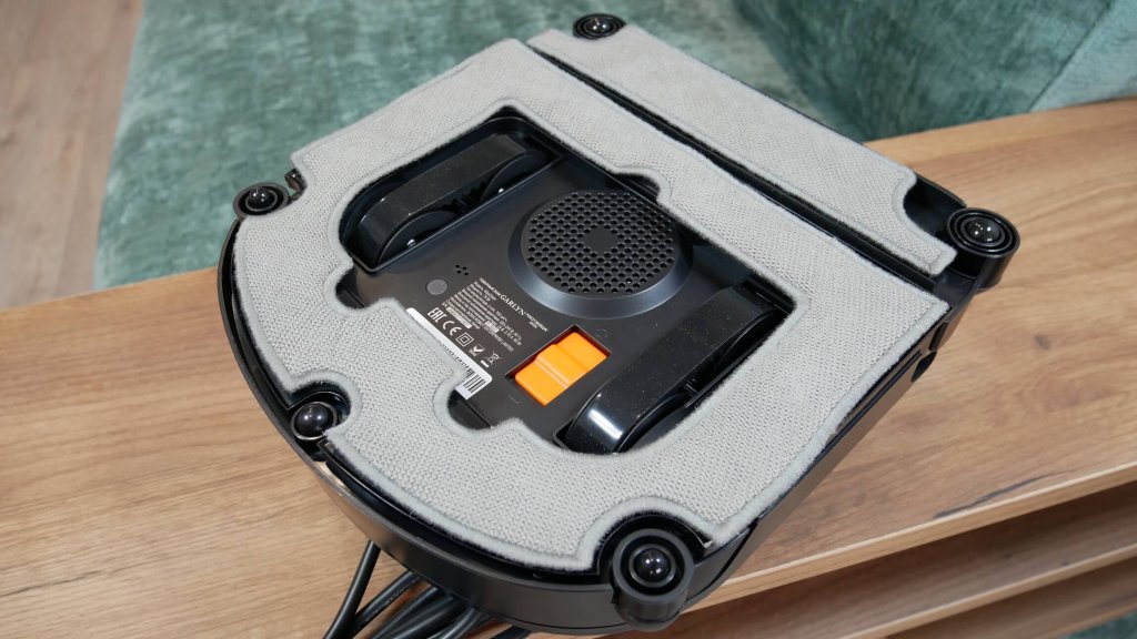 Vista inferior de GARLYN MaxClean