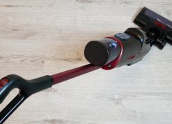 REMEZair RMVC-553 AquaStream PRO: vertikalus plovimo dulkių siurblys su sustiprinta baterija