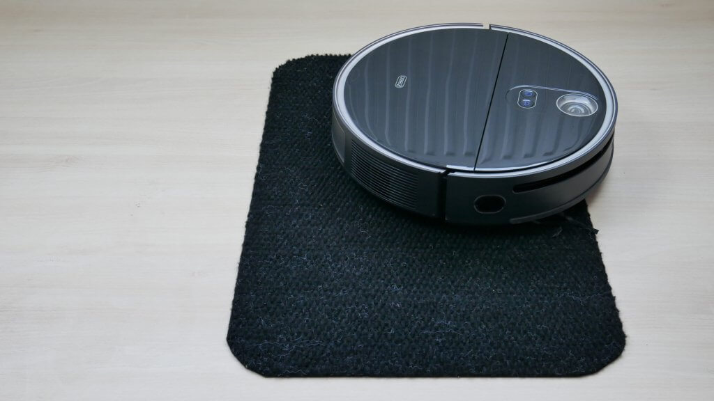 Važiavimas tamsiais paviršiais