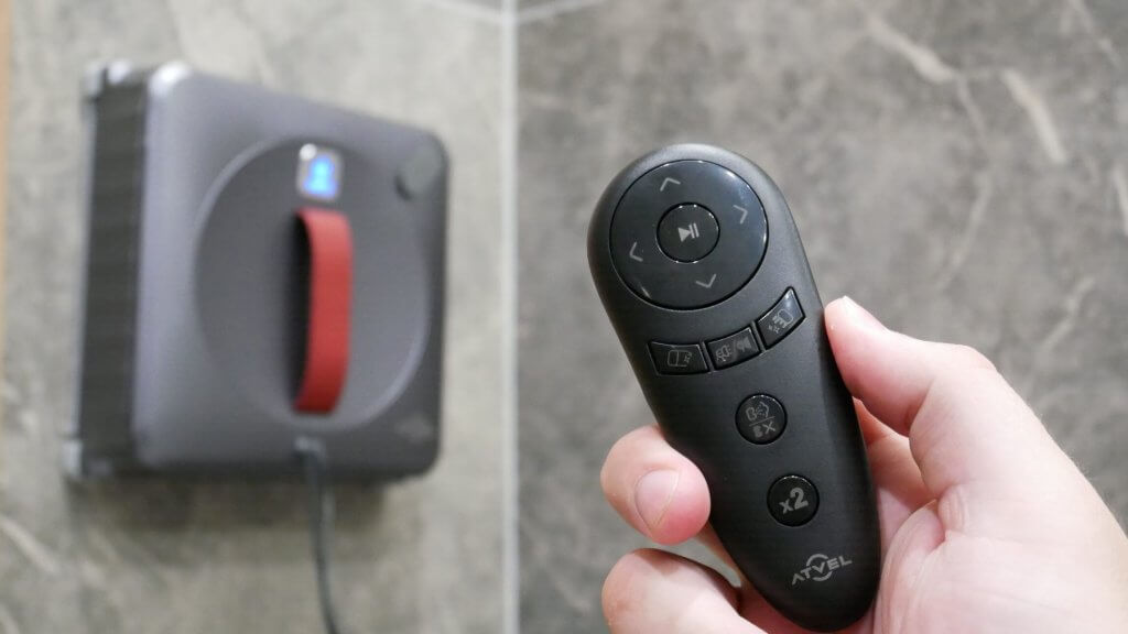 Valdymas nuotolinio valdymo pultu