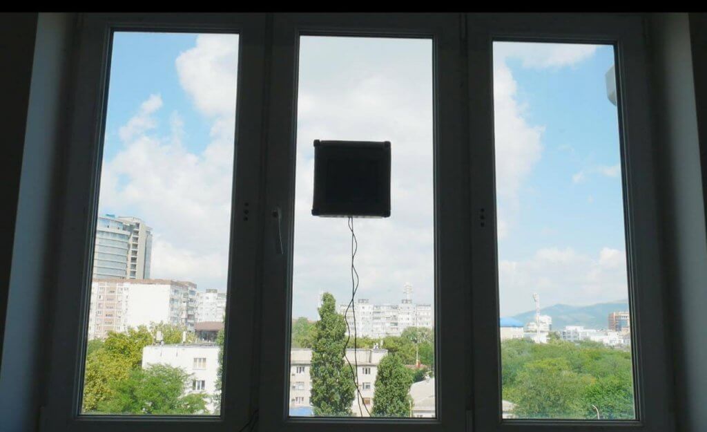 Siauro lango plovimas