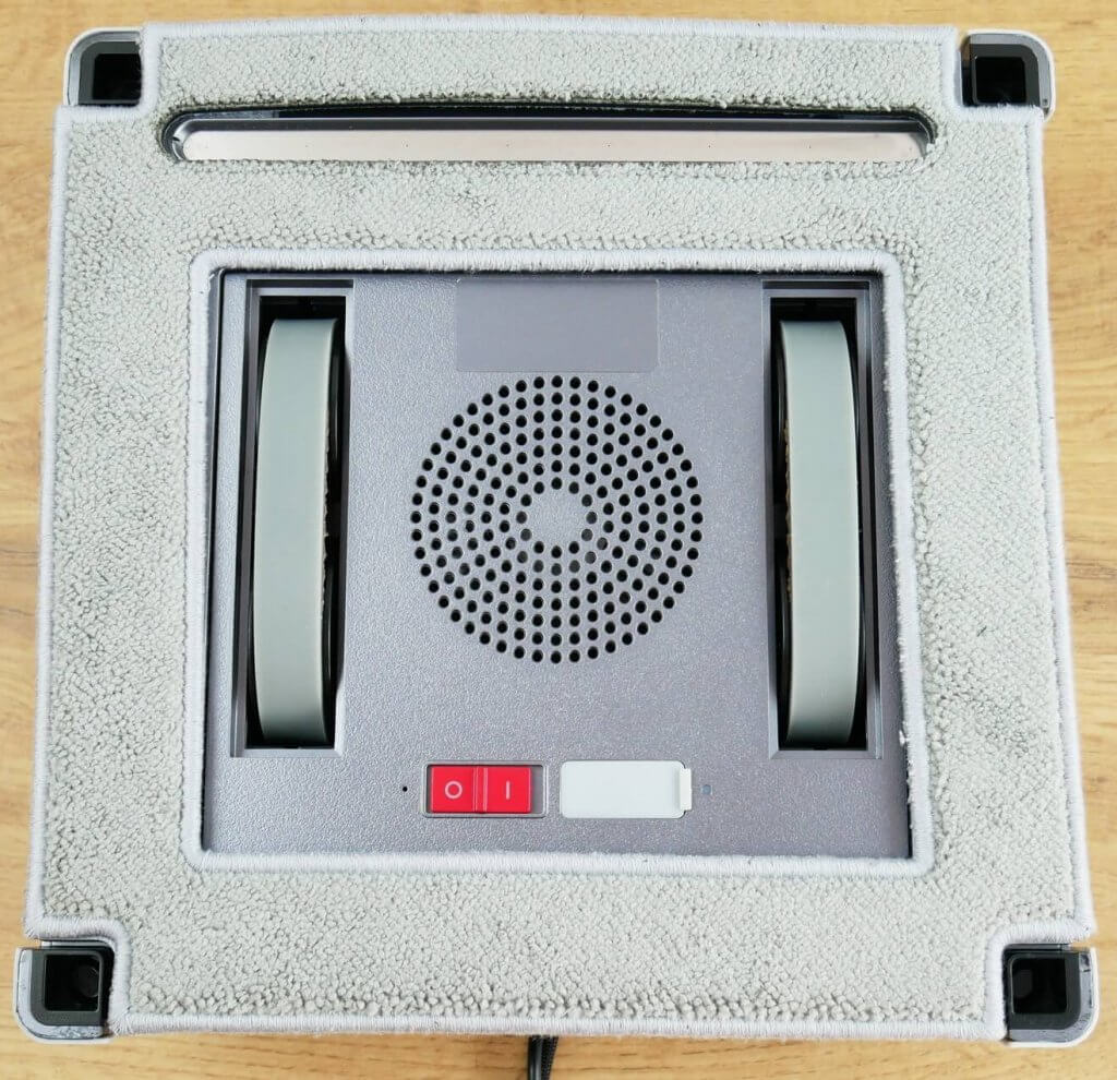 „Atvel Zorro Z7“: vaizdas iš apačios