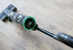 „Dreame H12“: vertikalus plovimo dulkių siurblys su patobulintu valymo moduliu