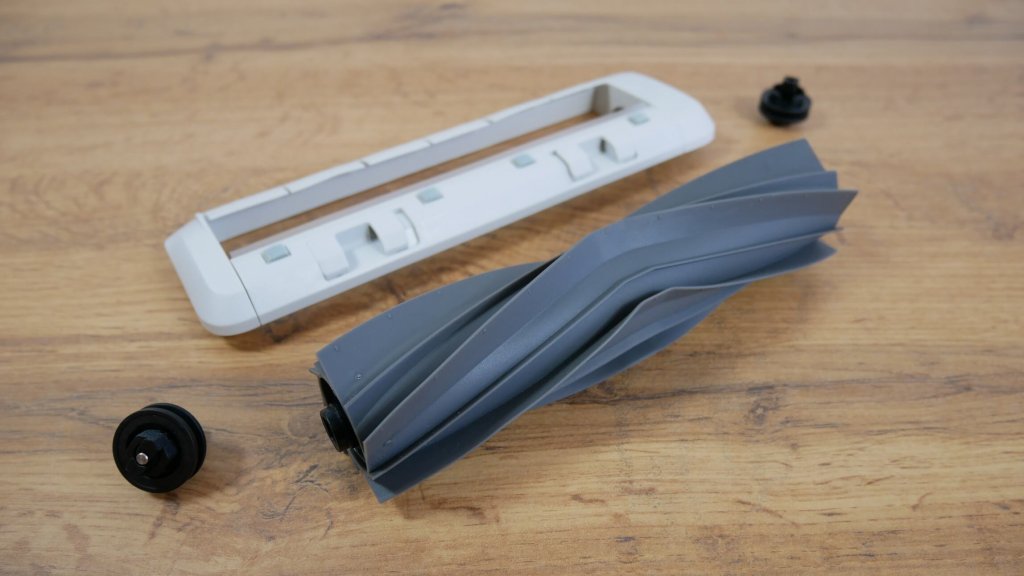 Dreame Bot L10s Ultra: centrinis šepetys