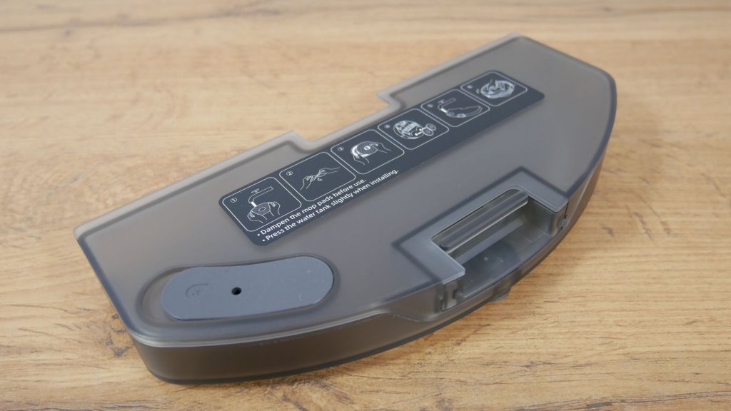 Dreame Bot L10s Pro: vandens bakas