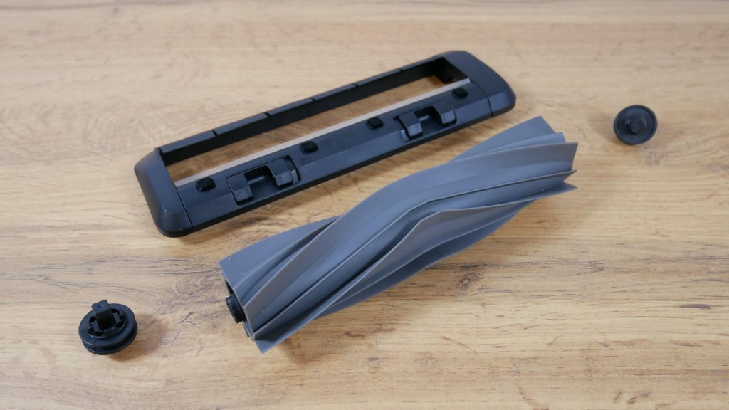 Dreame Bot L10s Pro: centrinis šepetys