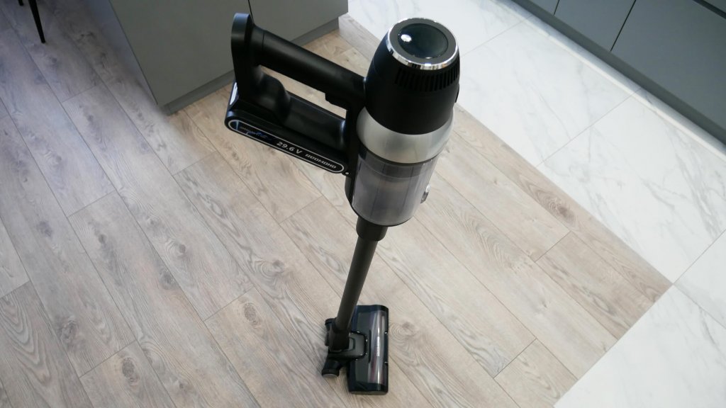 Redmond RV-UR375: navpično parkiranje