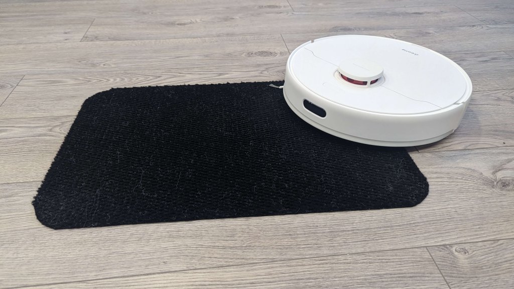 Važiavimas juodais paviršiais