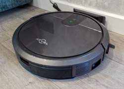 „Atvel R70“: Biudžetinis robotas dulkių siurblys su giroskopu ir šlapio valymo funkcija.