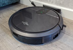 Atvel R70: Un robot aspirador económico con giroscopio y limpieza húmeda.