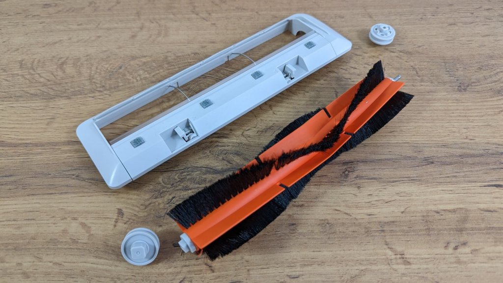 Dreame Bot W10 Pro: centrinis šepetys