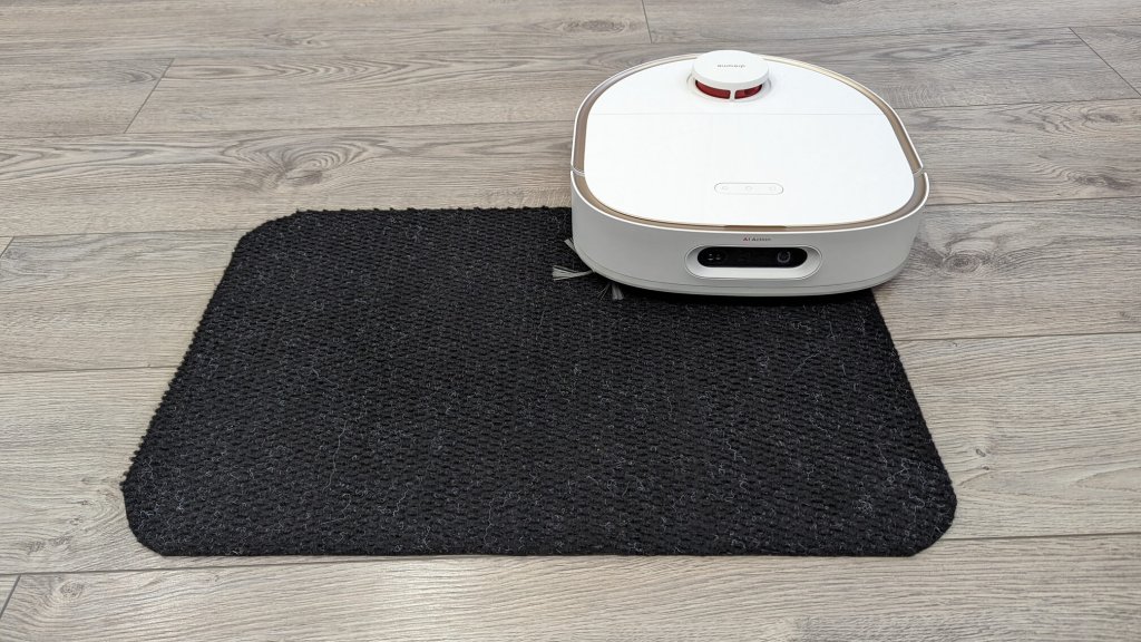 Važiavimas juodais paviršiais